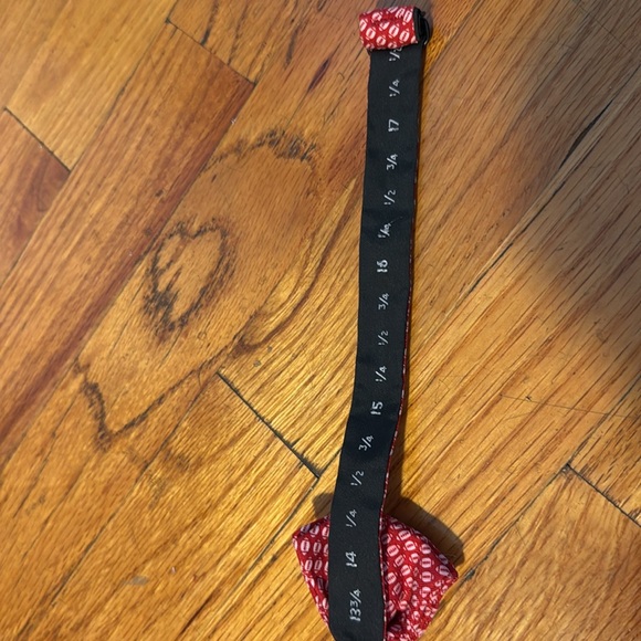 Vineyard Vines Bow tie, boys, red, football pattern - Picture 6 of 6